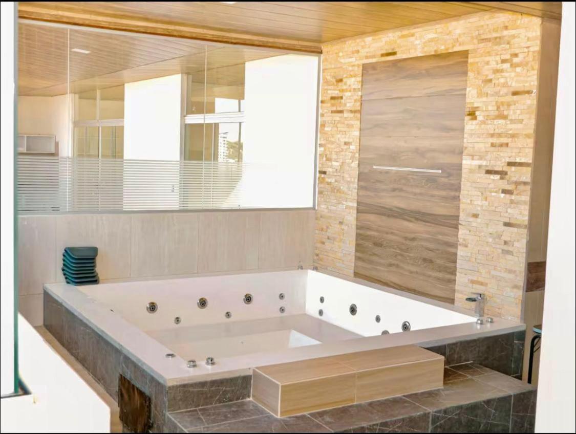 Lujo Y Confort En Con Jacuzzi Y Sauna